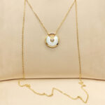 Cartier Amulette de Cartier necklace, small model, 18k yellow gold, diamond, Mother-of-pearl - Image 4