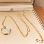 Cartier Amulette de Cartier necklace, small model, 18k yellow gold, diamond, Mother-of-pearl - Image 5