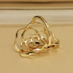 Chanel Camelia ring 18k yellow gold, diamond, 51 - Image 3