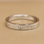 Tiffany & Co. signature ring Platinum, 3 diamonds, 13 - Image 7