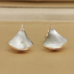 Bvlgari Divas' Dream earrings 18k rose gold, mother-of-pearl, diamonds - Image 3
