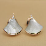 Bvlgari Divas' Dream earrings 18k rose gold, mother-of-pearl, diamonds - Image 5
