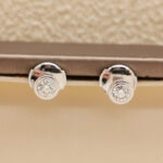 Cartier diamond earrings 18k white gold, 0.13 ct single diamonds - Image 3