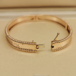 Van Cleef & Arpels Perlée Signature bracelet 18k rose gold, M - Image 7