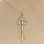 Tiffany & Co. Fleur de Lis Key Pendant rose gold, diamond,MOP - Image 3
