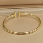 Tiffany & Co. T Wire bracelet 18k yellow gold, Black Onyx, 16 - Image 3