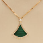 Bvlgari Divas' Dream necklace 18k rose gold, malachite, diamond - Image 3