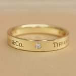 Tiffany & Co. band ring 18k yellow gold, 3 diamonds, 26 - Image 7