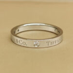 Tiffany & Co. Band ring platinum, 3 diamonds, 14 - Image 3