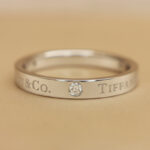 Tiffany & Co. Band ring platinum, 3 diamonds, 14 - Image 7
