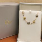 Dior Rose des Vents Rose Céleste Bracelet 18k yell/white gold - Image 10