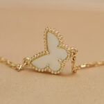 Van Cleef & Arpels Sweet Butterflies bracelet 18k gold MOP - Image 7