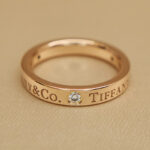 Tiffany & Co. Signature ring 18k rose gold, 3 diamonds, 6 - Image 6