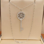 Tiffany & Co. Keys Sunflower pendant platinum large, diamond - Image 4