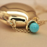 Tiffany Elsa Peretti™ Round Bottle Pendant 18k yellow gold - Image 6