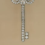 Tiffany & Co. Key pendant platinum medium, diamond - Image 8