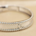 Van Cleef & Arpels PerléeSignature bracelet med white gold,S - Image 8