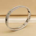 Van Cleef & Arpels PerléeSignature bracelet med white gold,S - Image 3